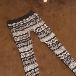 Leggings with thermal in siding
